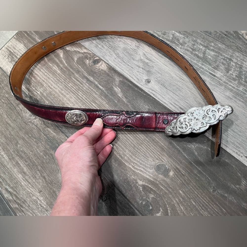Nocona Western Vintage 1996 Belt G494 Sz 32 Leather Silver Floral Accent Buckle